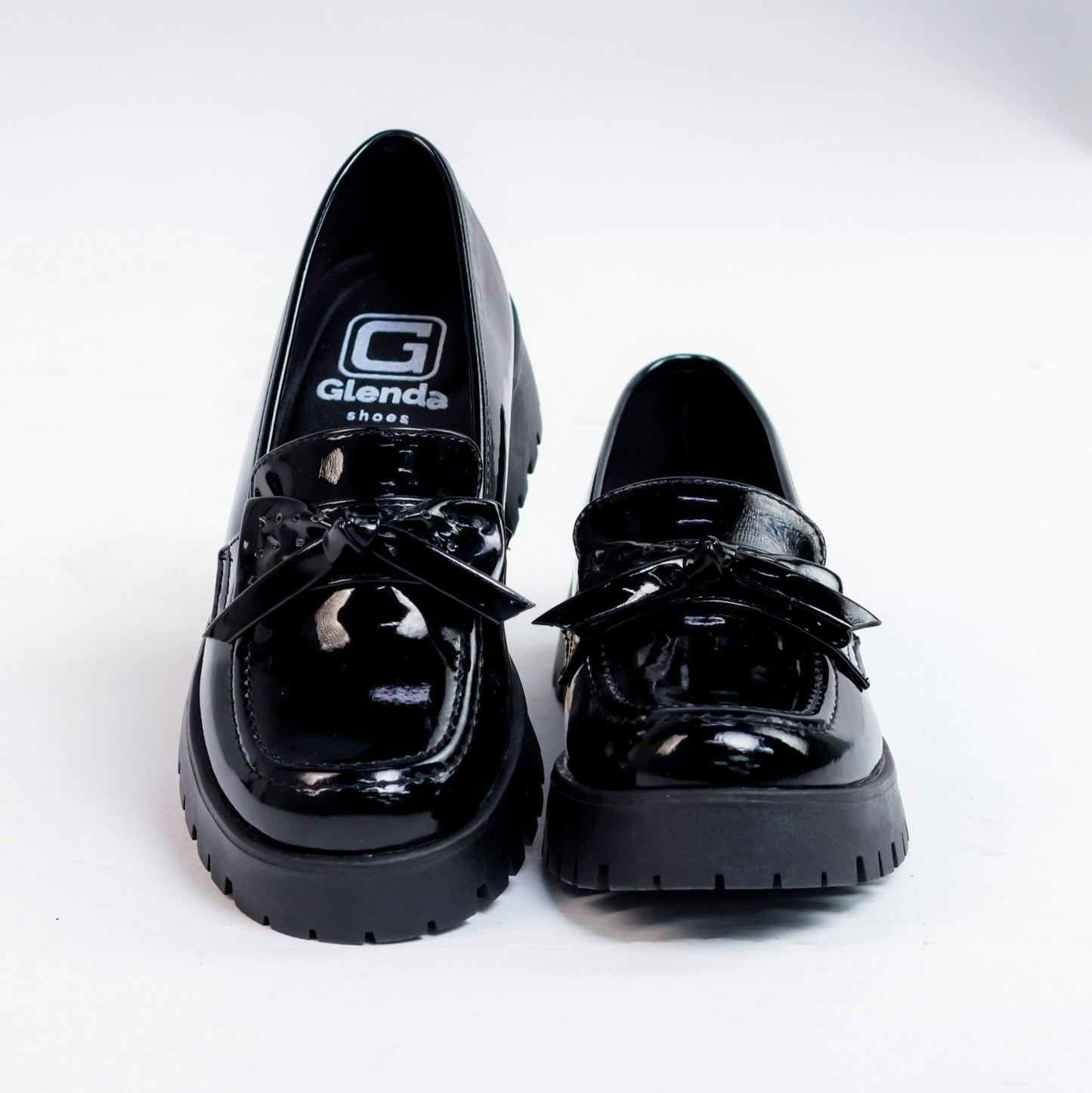 MOON NEGRO CHAROL